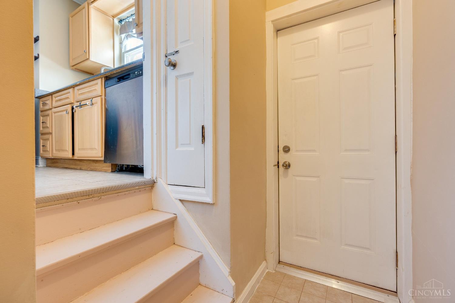 3523 Mary Ann Lane