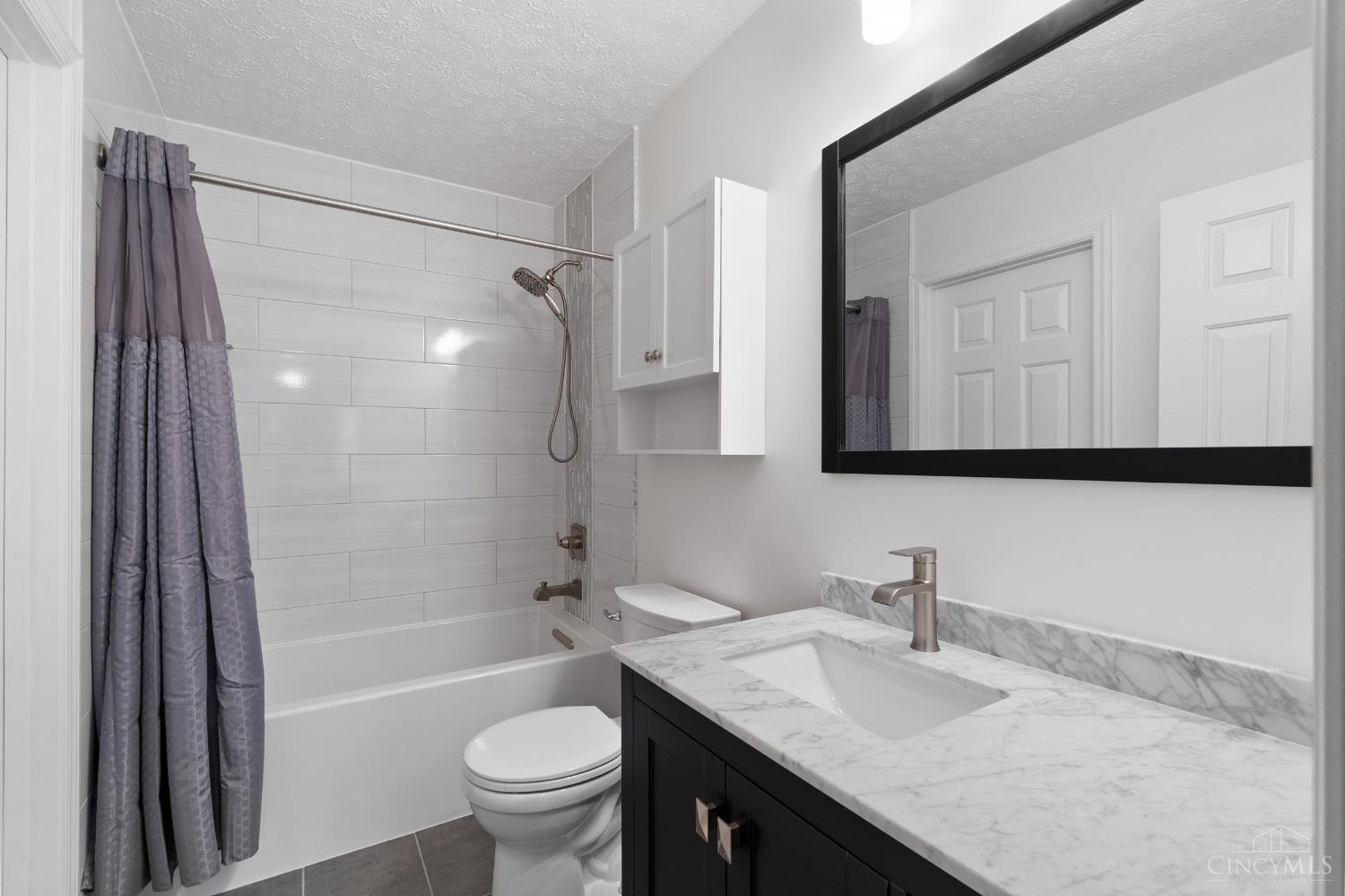 5660 Chestnut View Lane