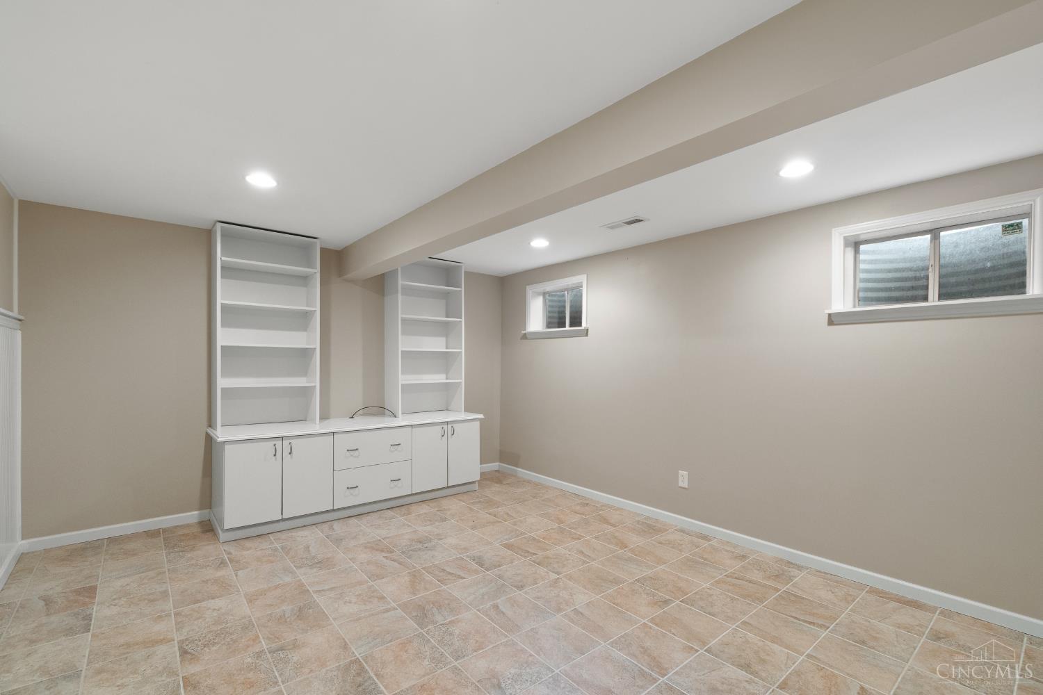 5660 Chestnut View Lane
