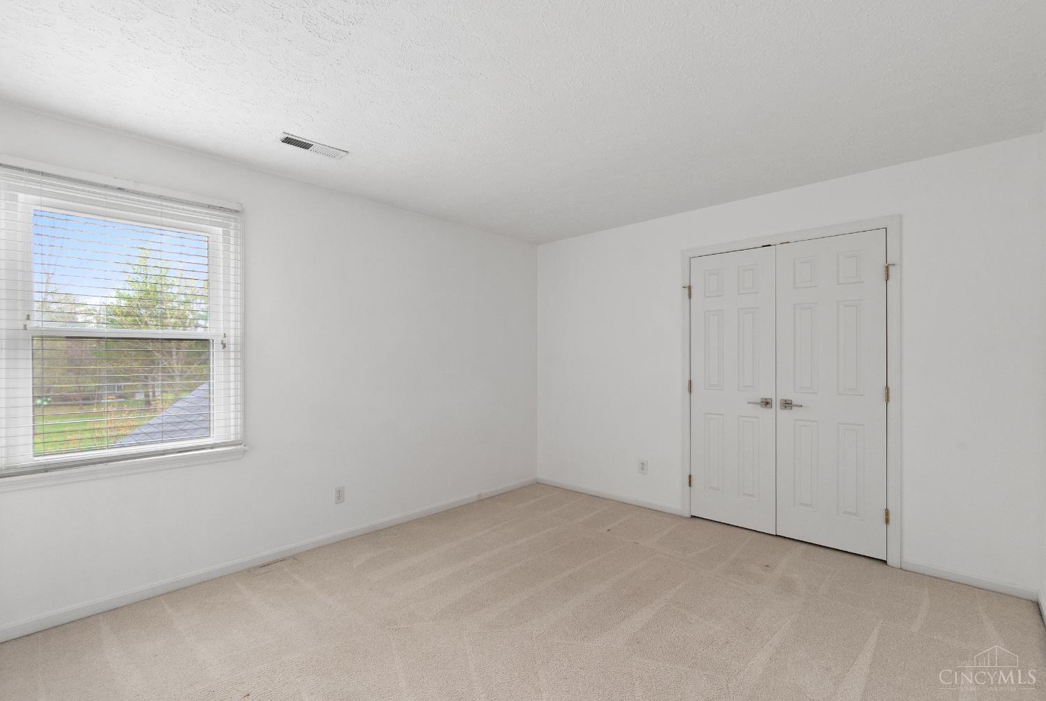 5660 Chestnut View Lane