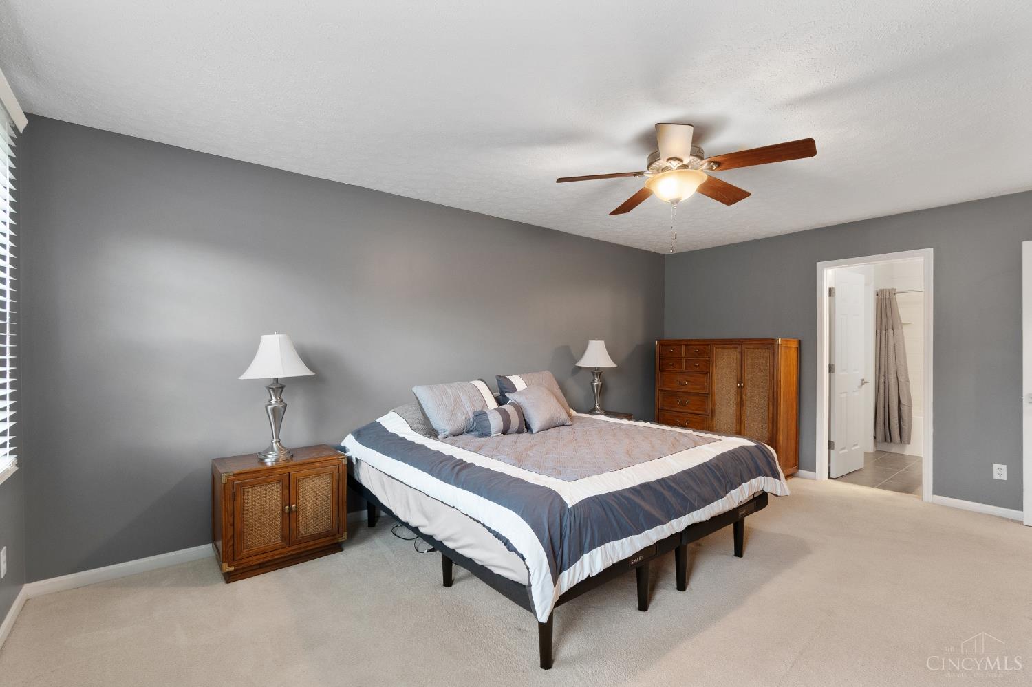 5660 Chestnut View Lane