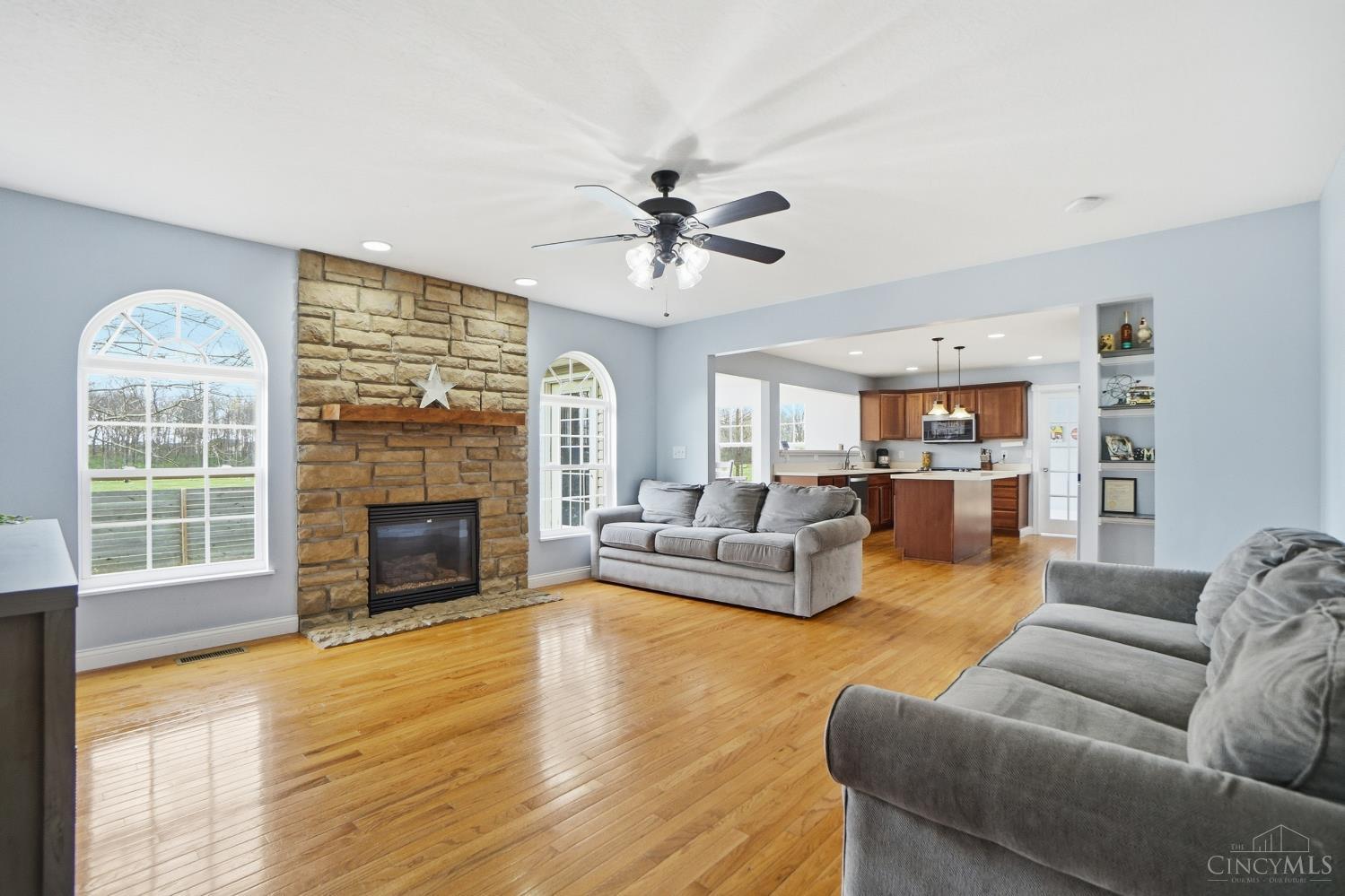 8145 Acorn Trail