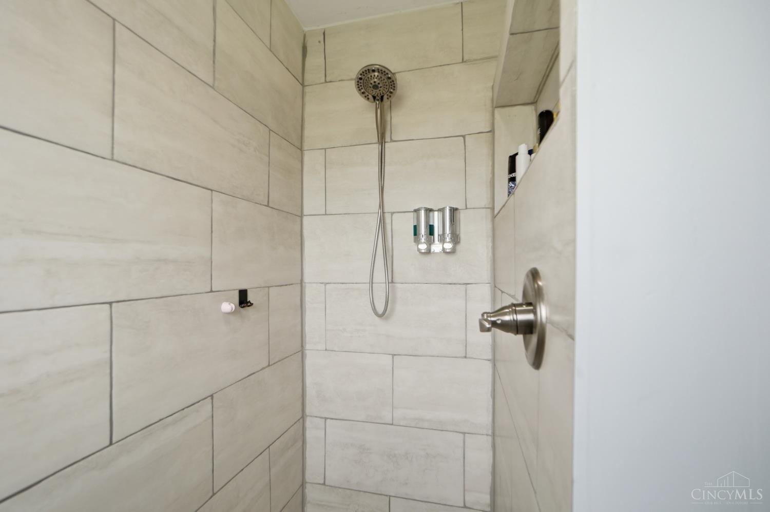 8145 Acorn Trail