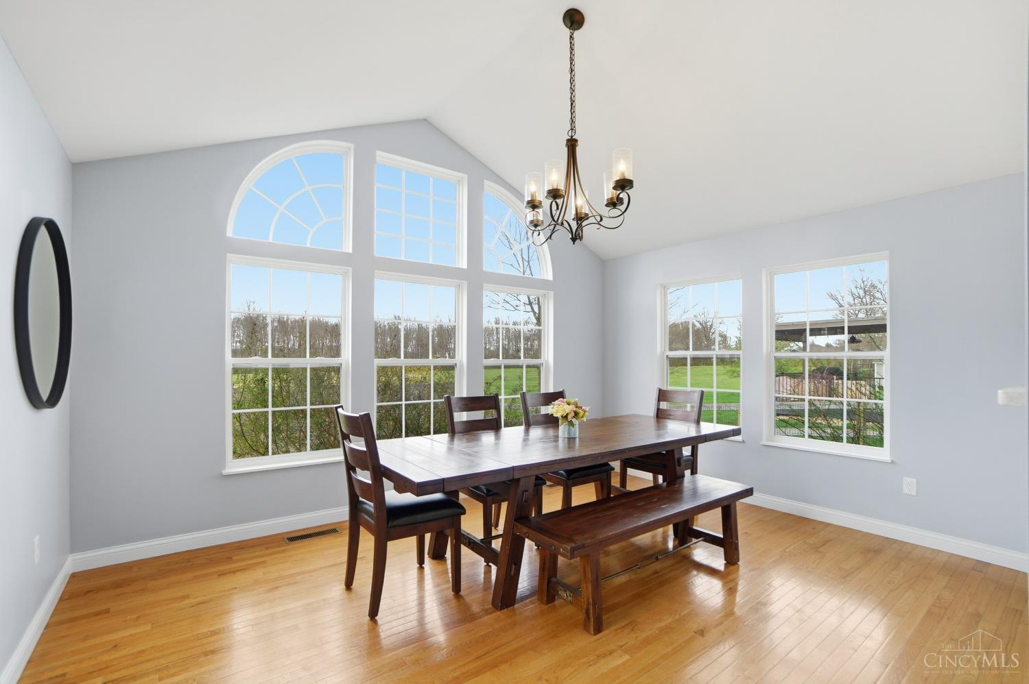 8145 Acorn Trail