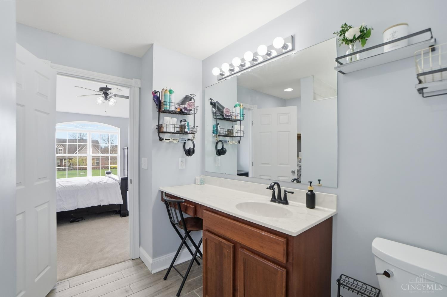 8145 Acorn Trail