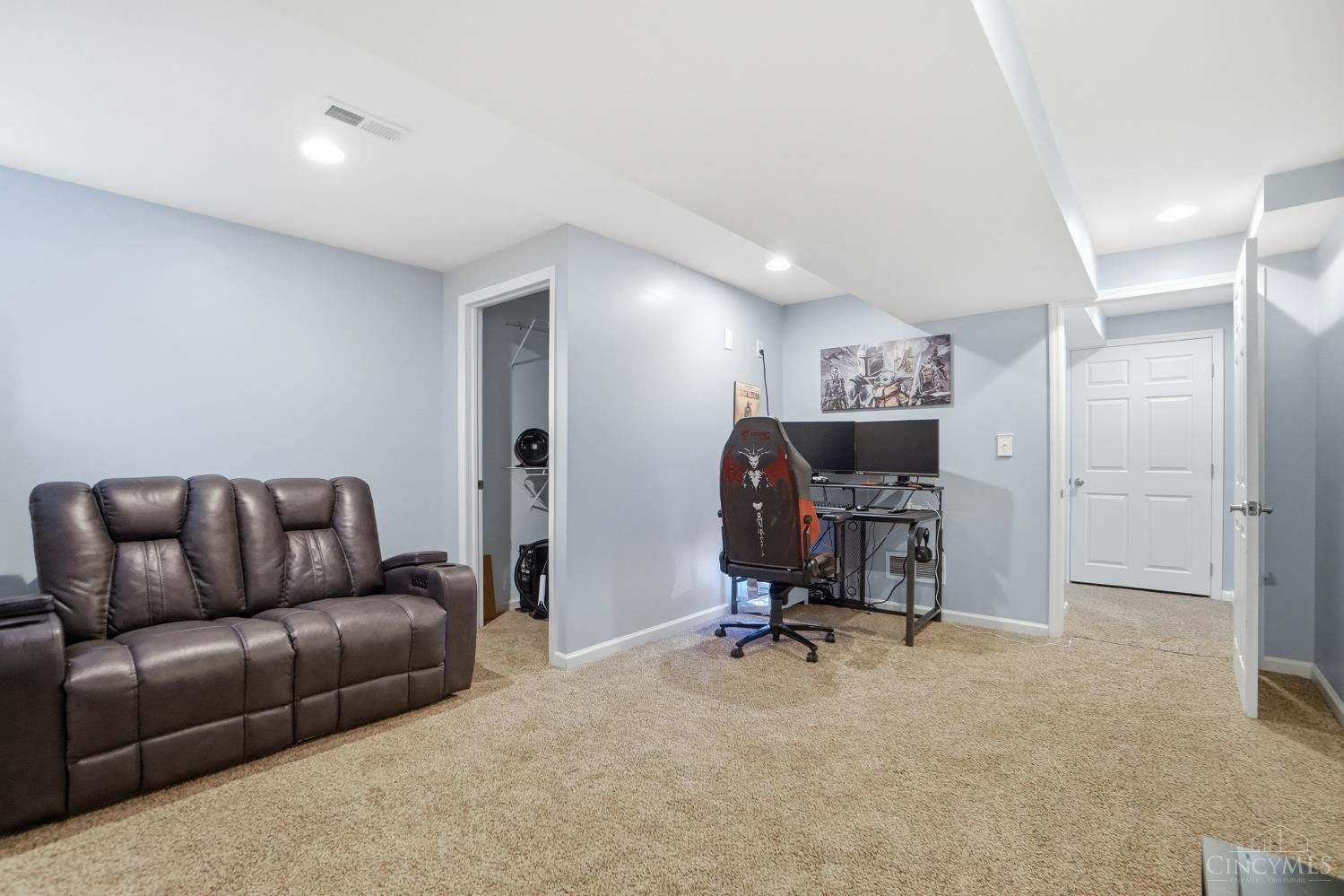 8145 Acorn Trail