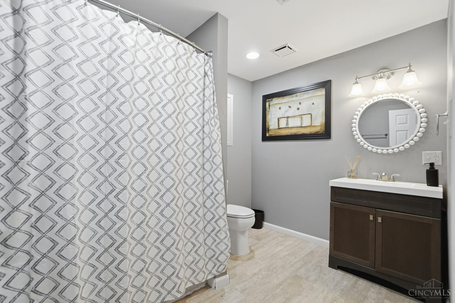 8145 Acorn Trail