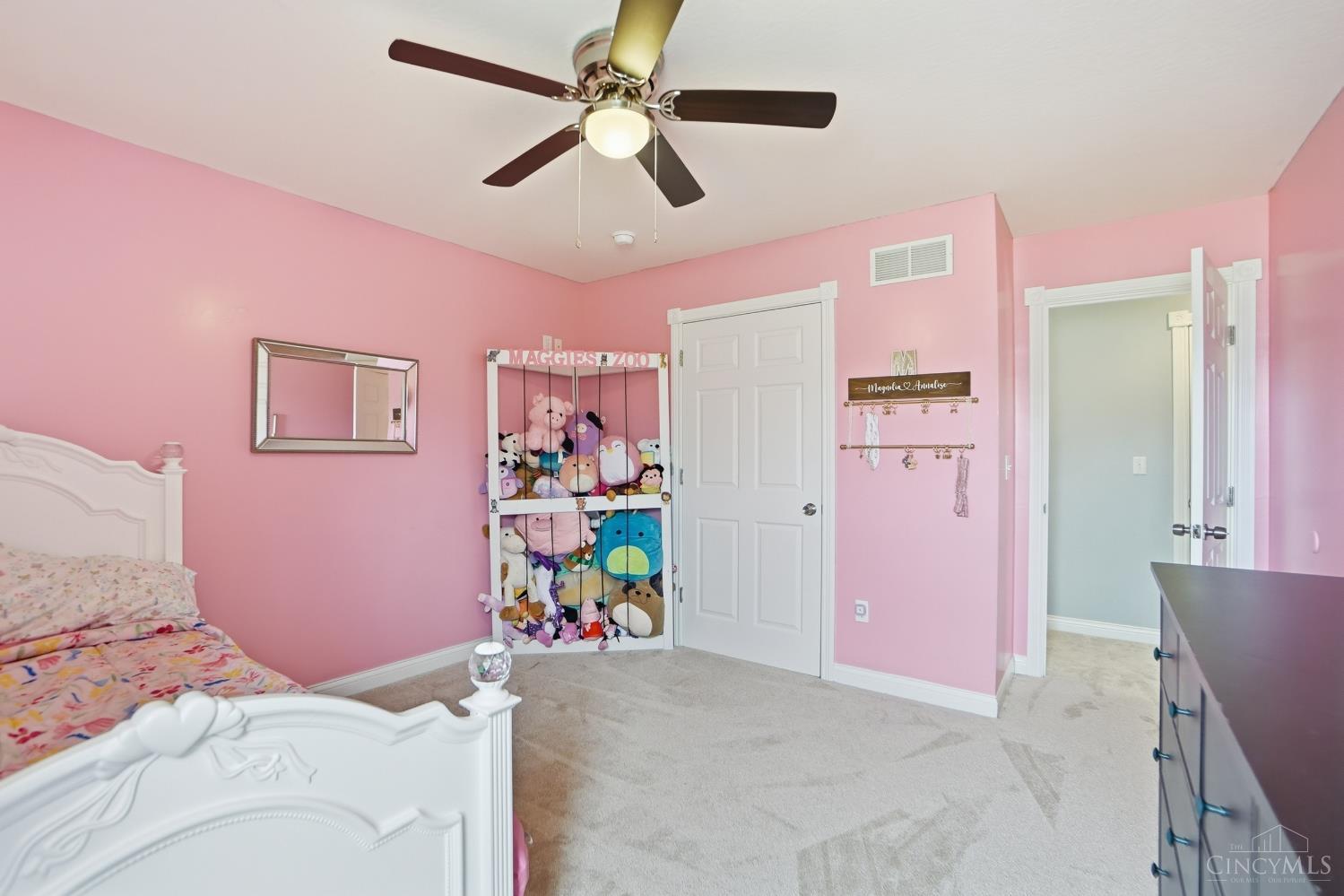 8145 Acorn Trail