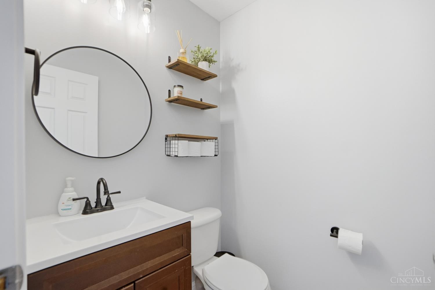 8145 Acorn Trail