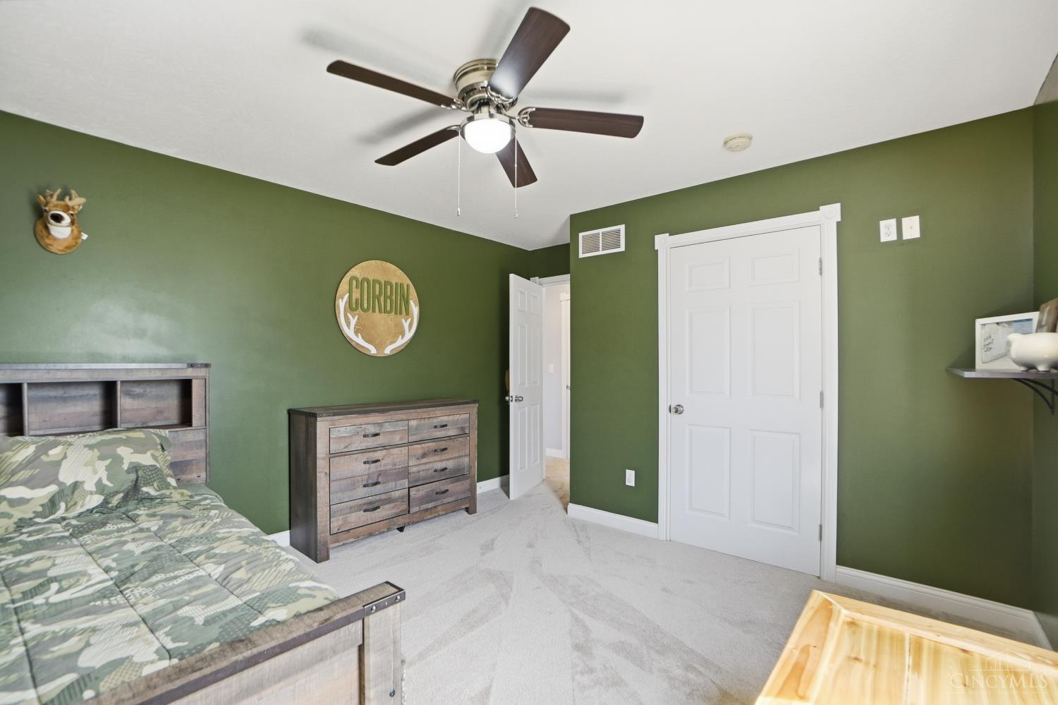 8145 Acorn Trail