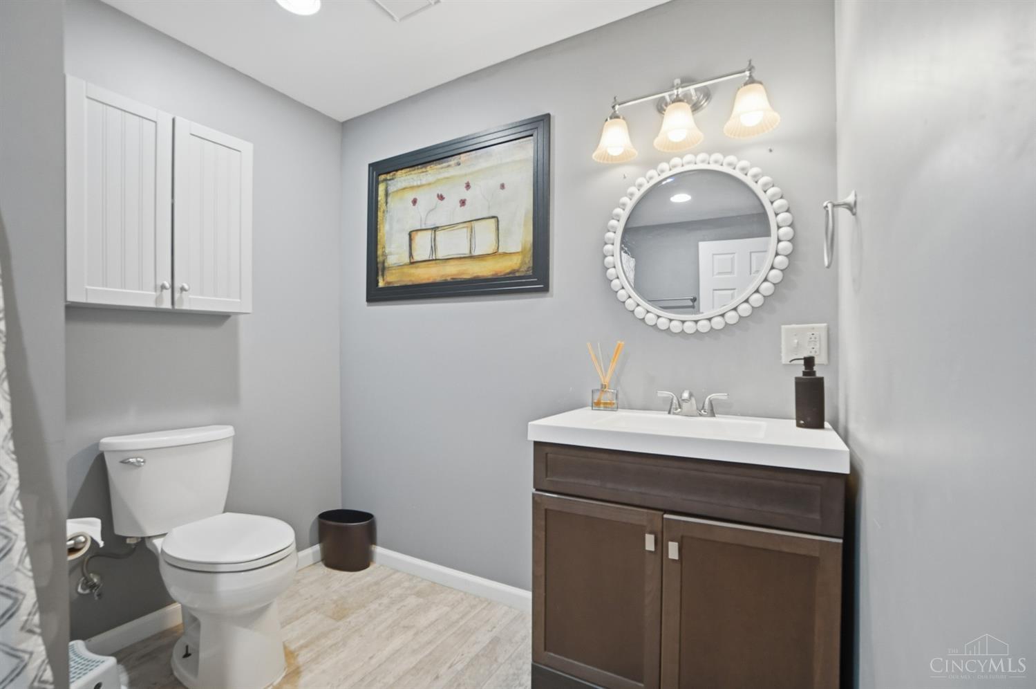 8145 Acorn Trail