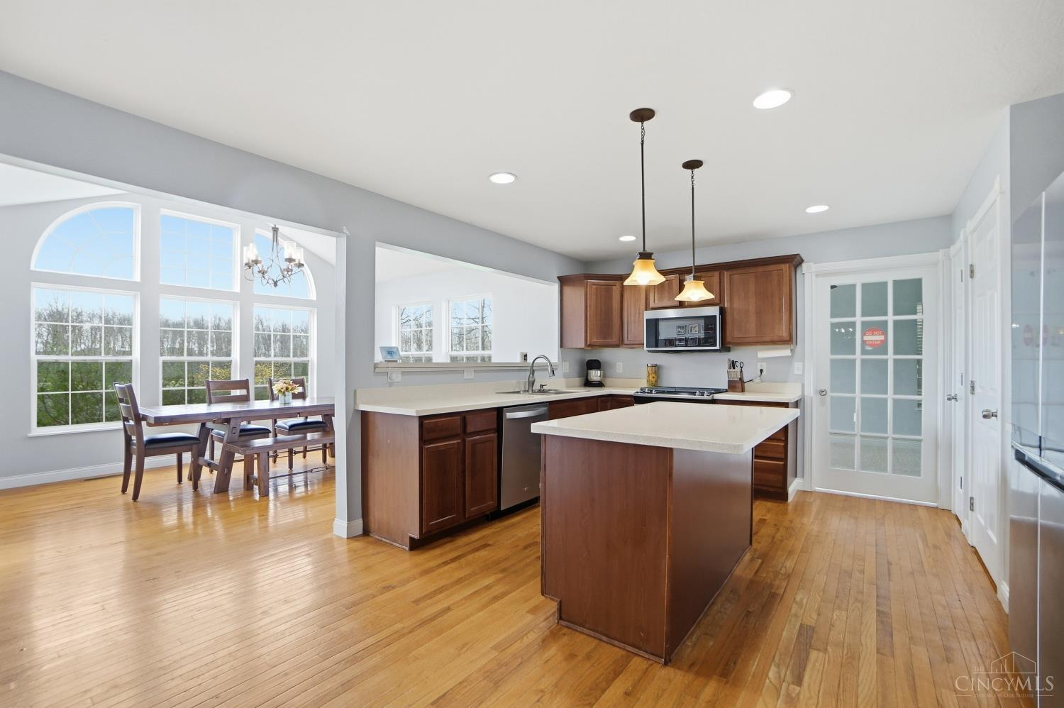 8145 Acorn Trail
