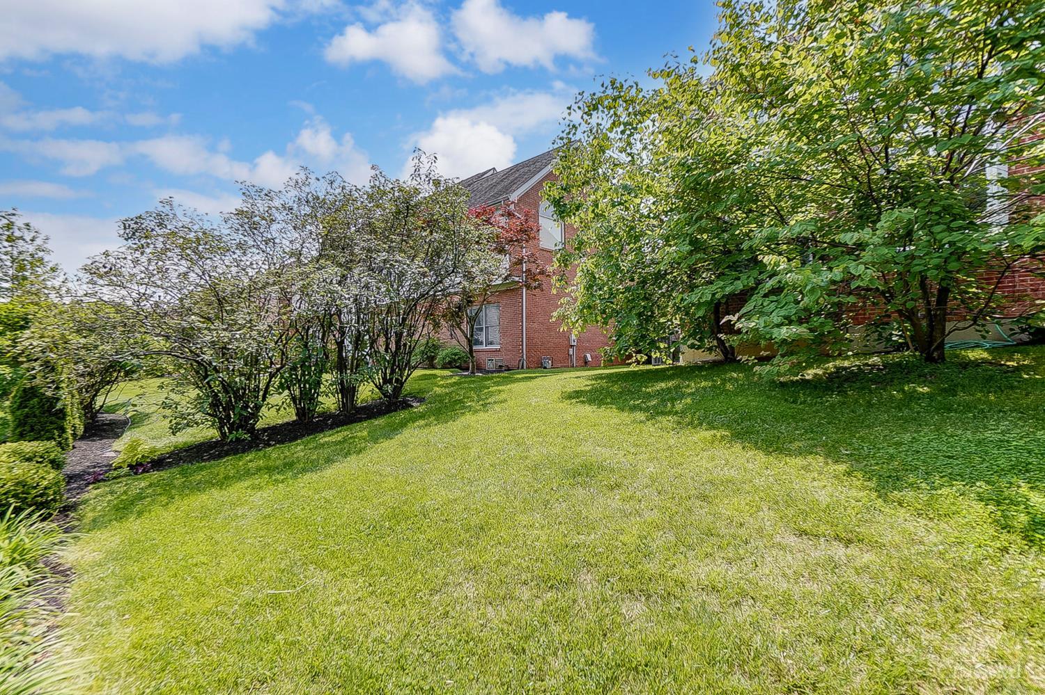 8676 Kenwood Road