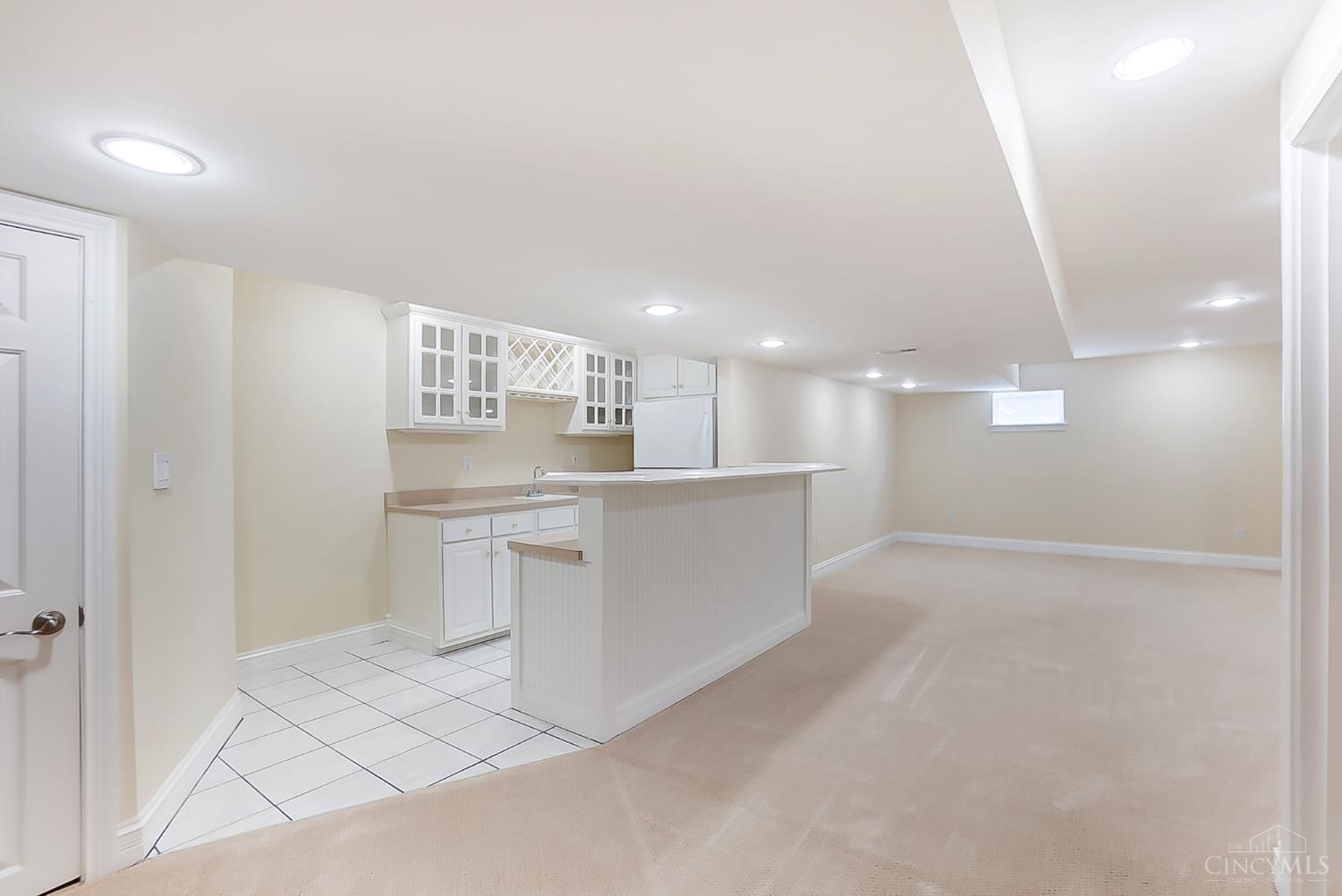 8676 Kenwood Road