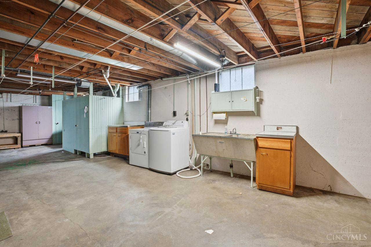 8757 Bridgetown Road