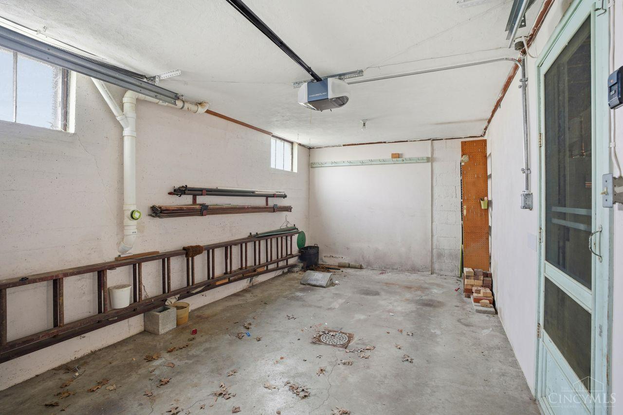 8757 Bridgetown Road