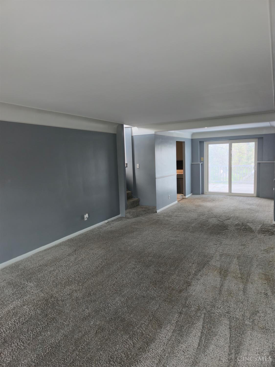 1042 Hollytree Drive