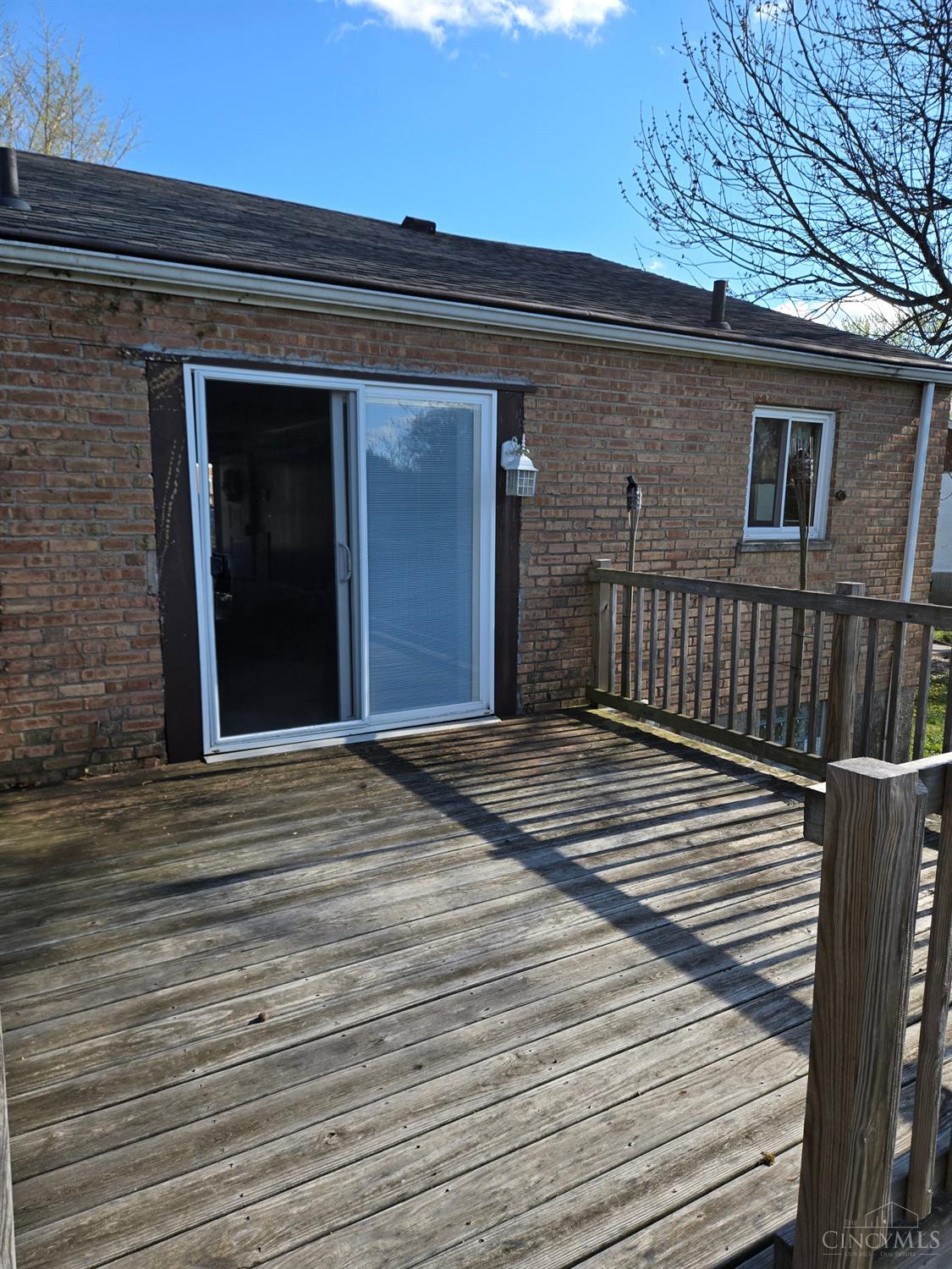 1042 Hollytree Drive