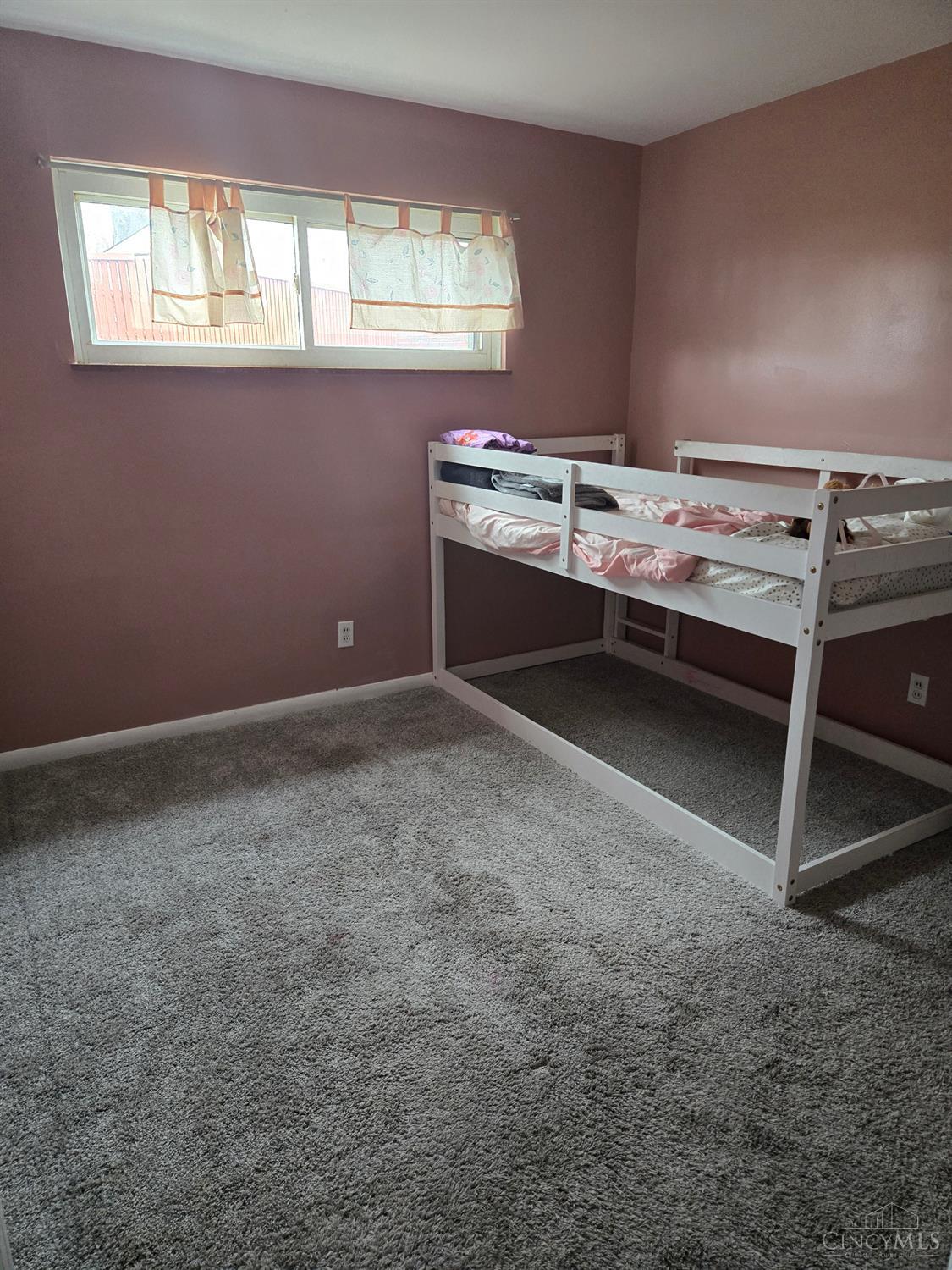 1042 Hollytree Drive