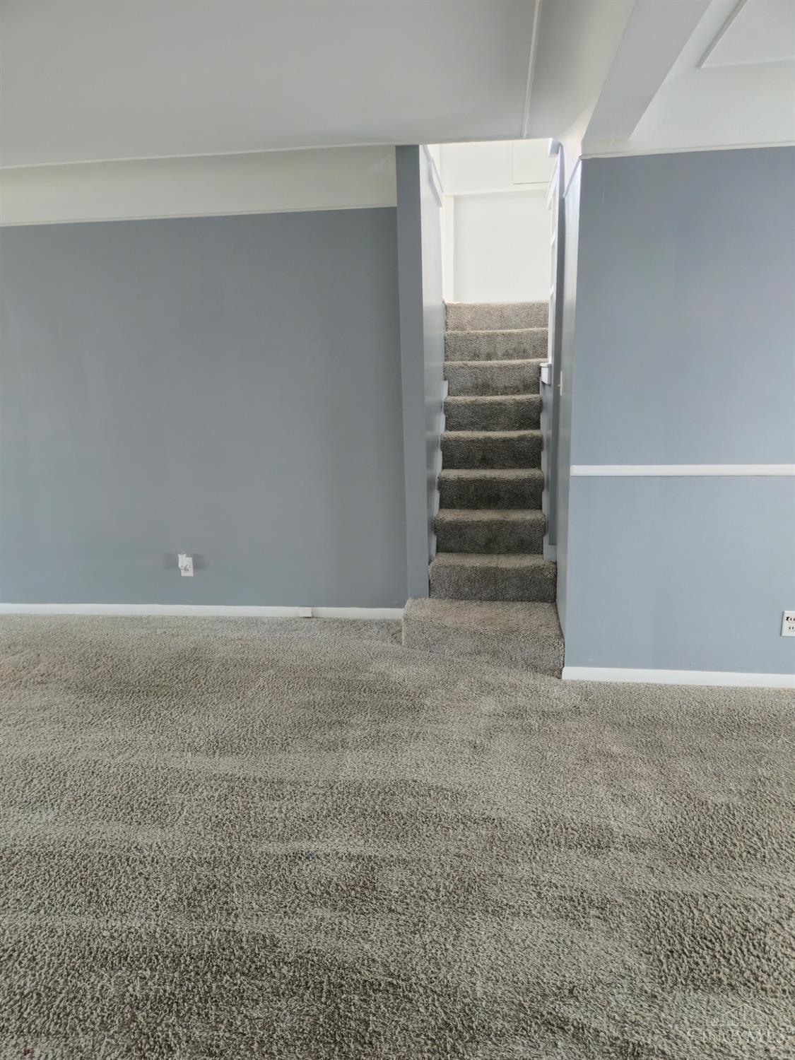 1042 Hollytree Drive