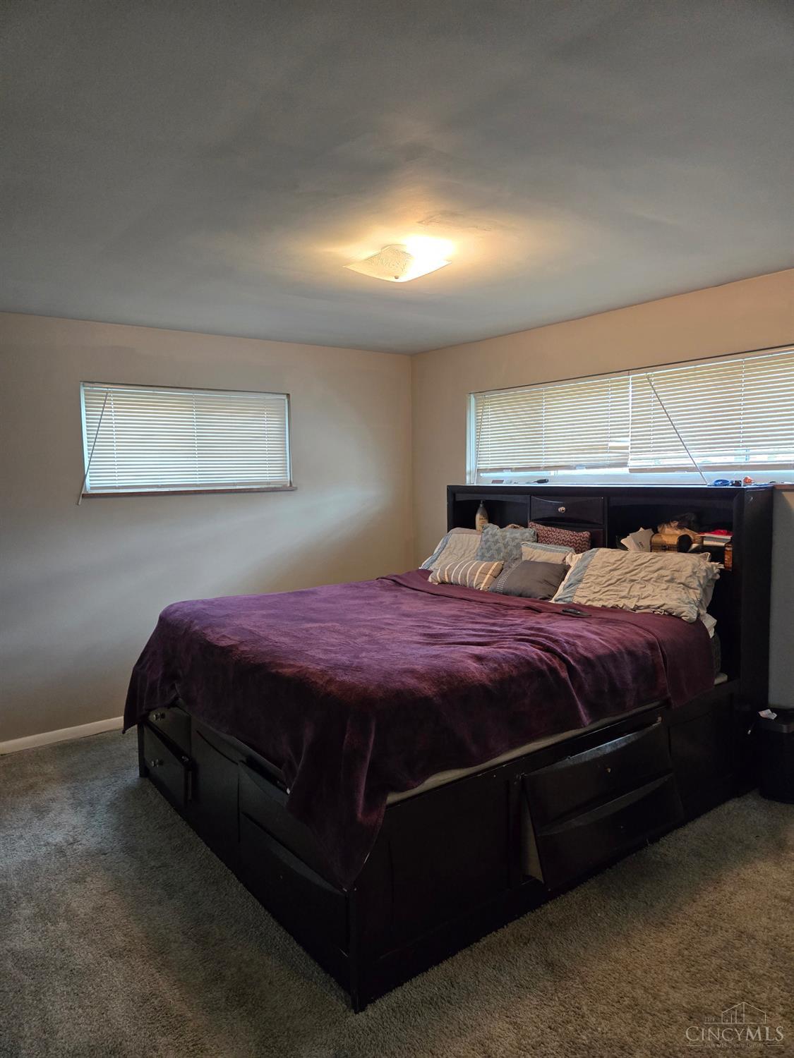 1042 Hollytree Drive