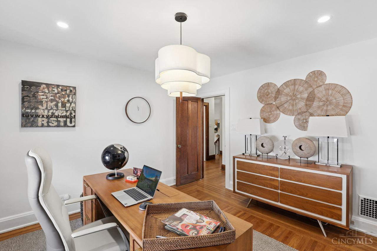 1122 Beverly Hill Drive