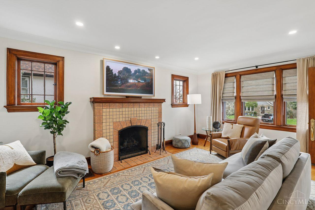 1122 Beverly Hill Drive