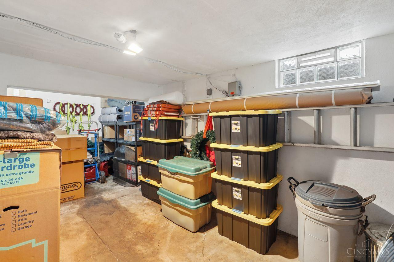 1122 Beverly Hill Drive