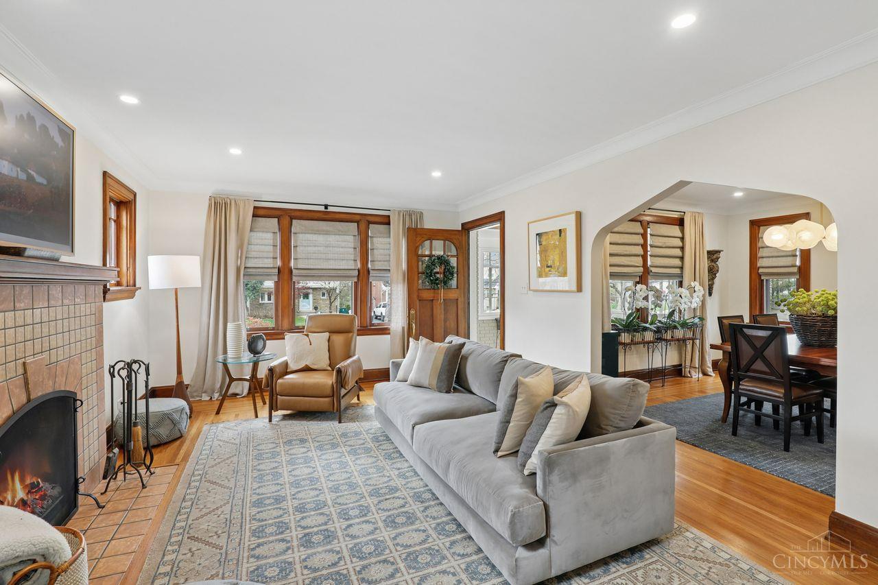 1122 Beverly Hill Drive