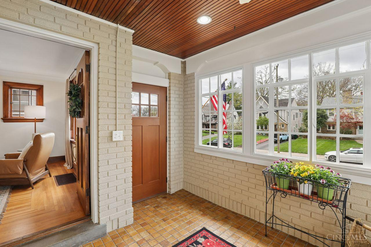 1122 Beverly Hill Drive