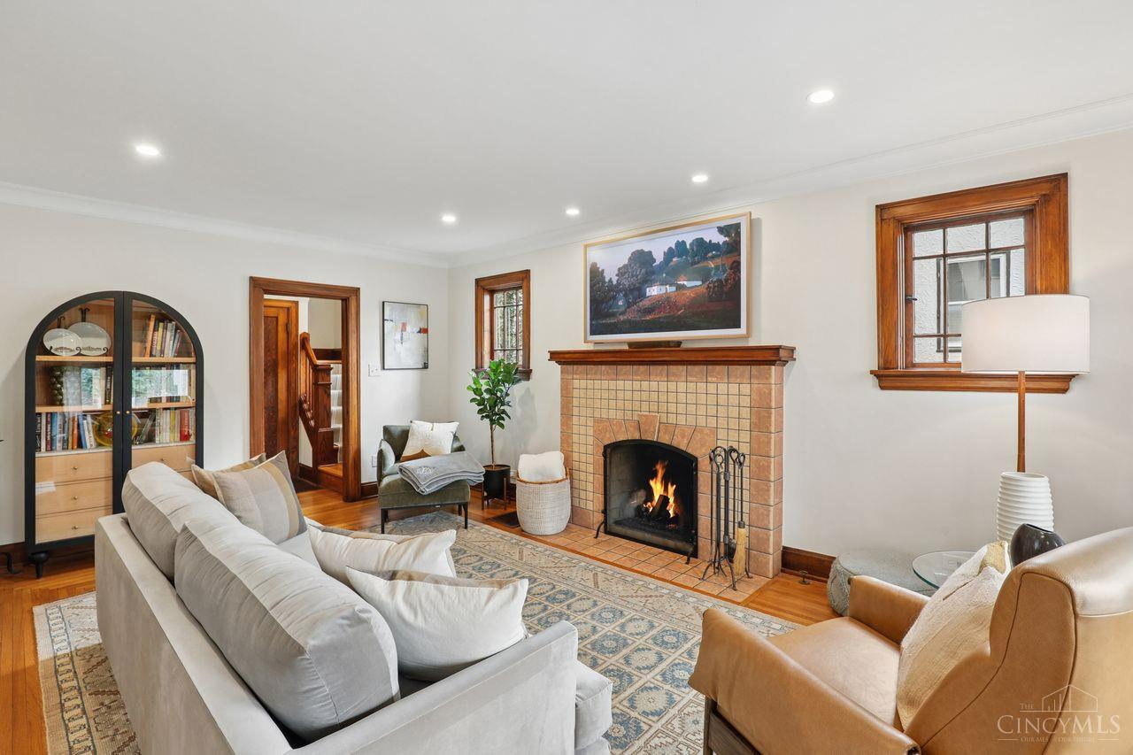 1122 Beverly Hill Drive