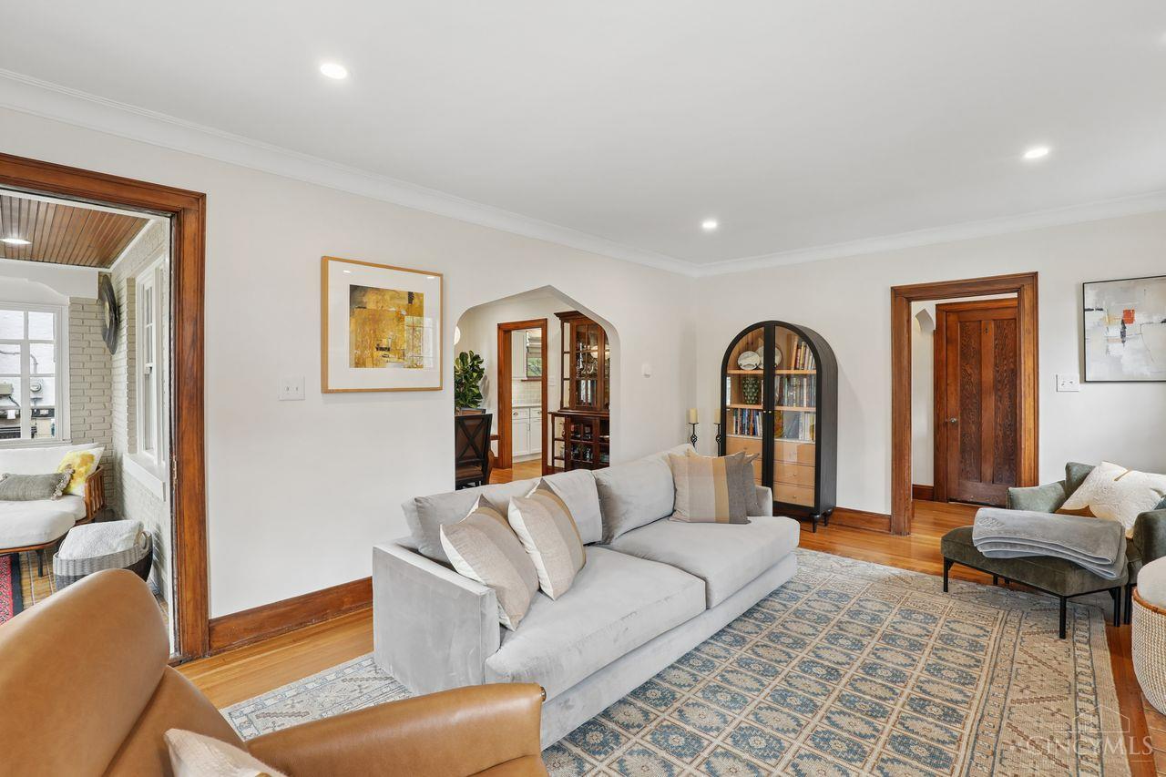 1122 Beverly Hill Drive