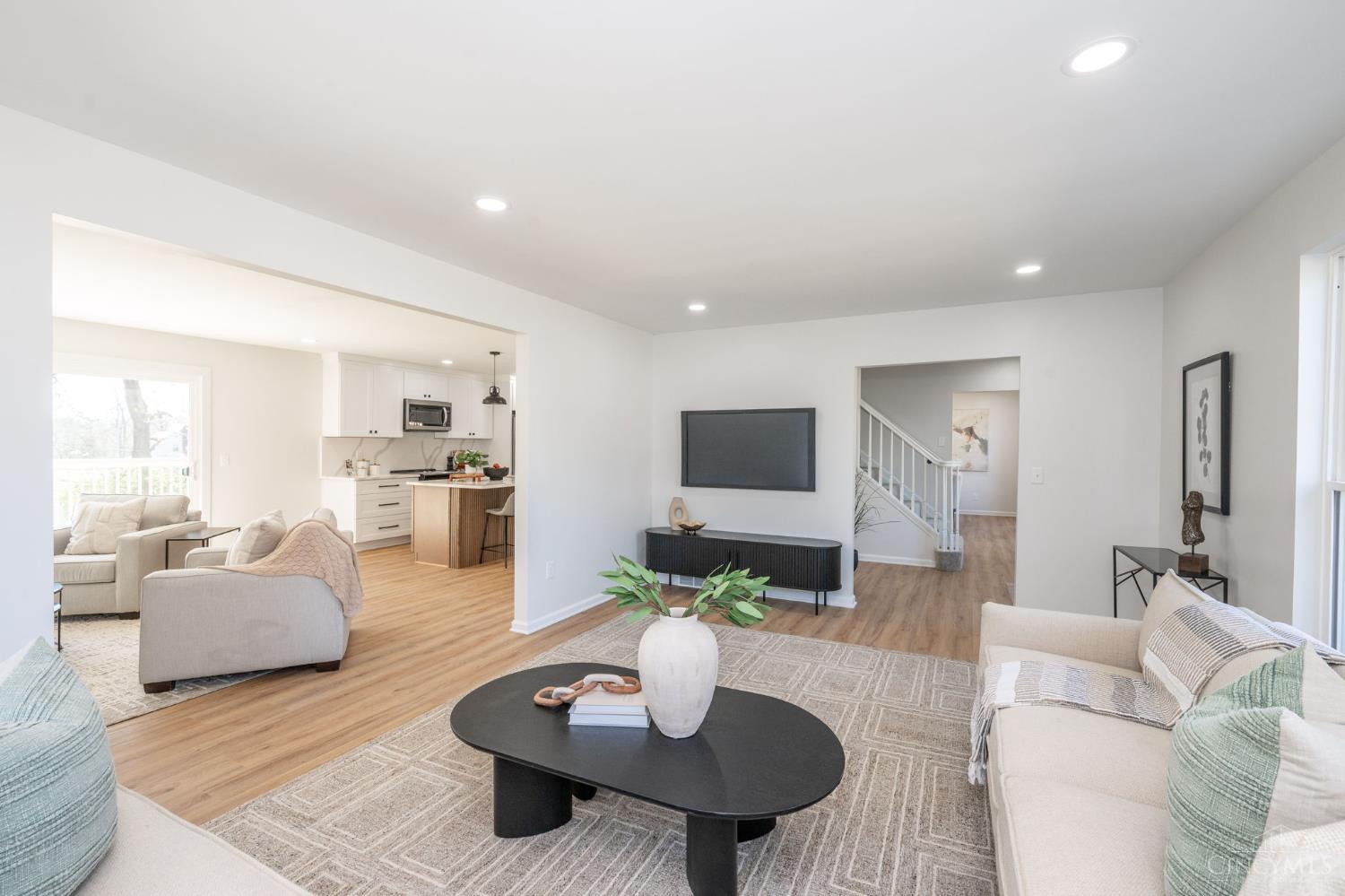 3543 Rackacres Drive