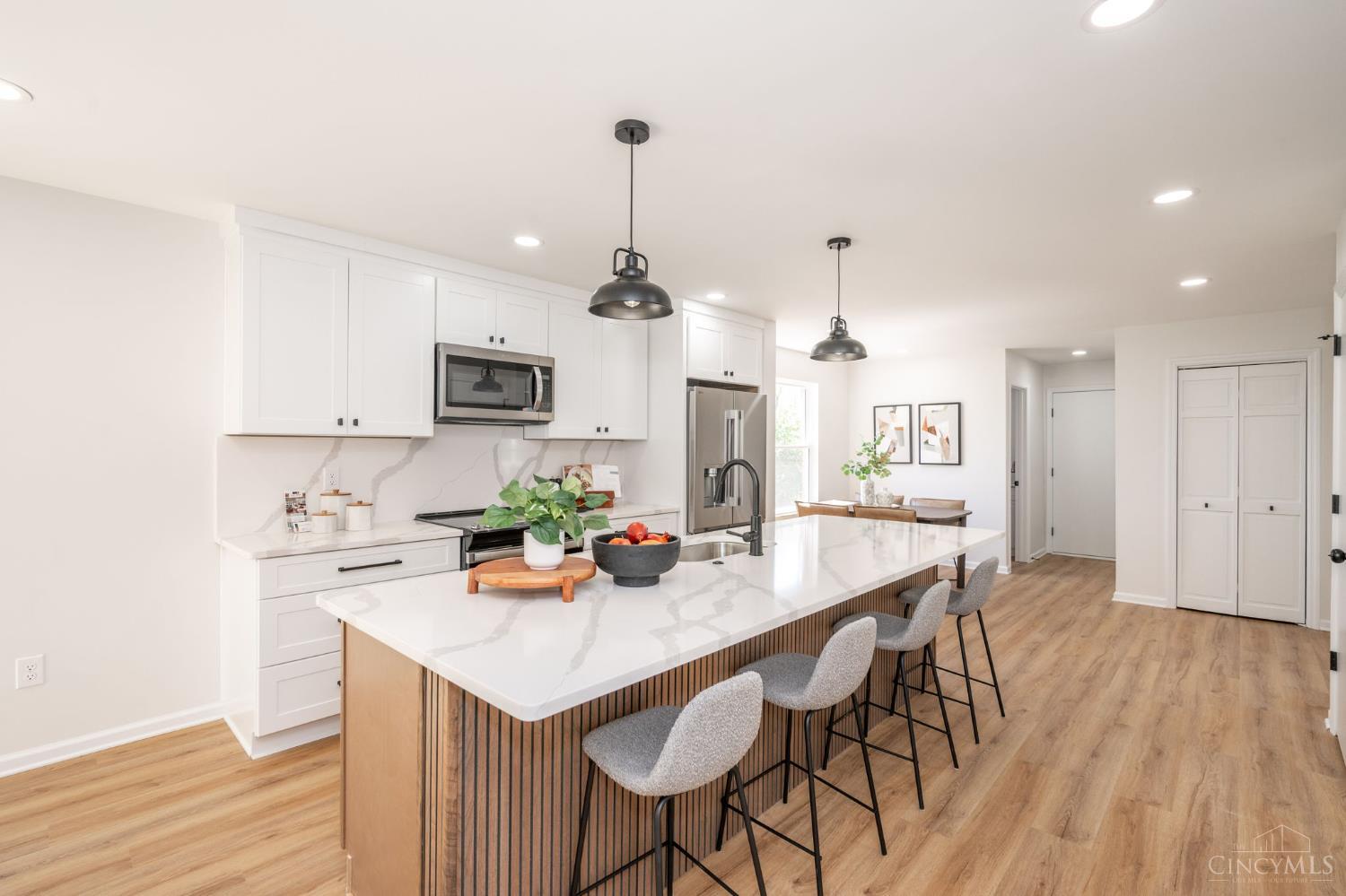 3543 Rackacres Drive