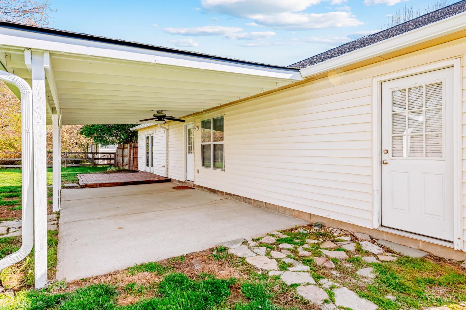 3895 Magnolia Drive