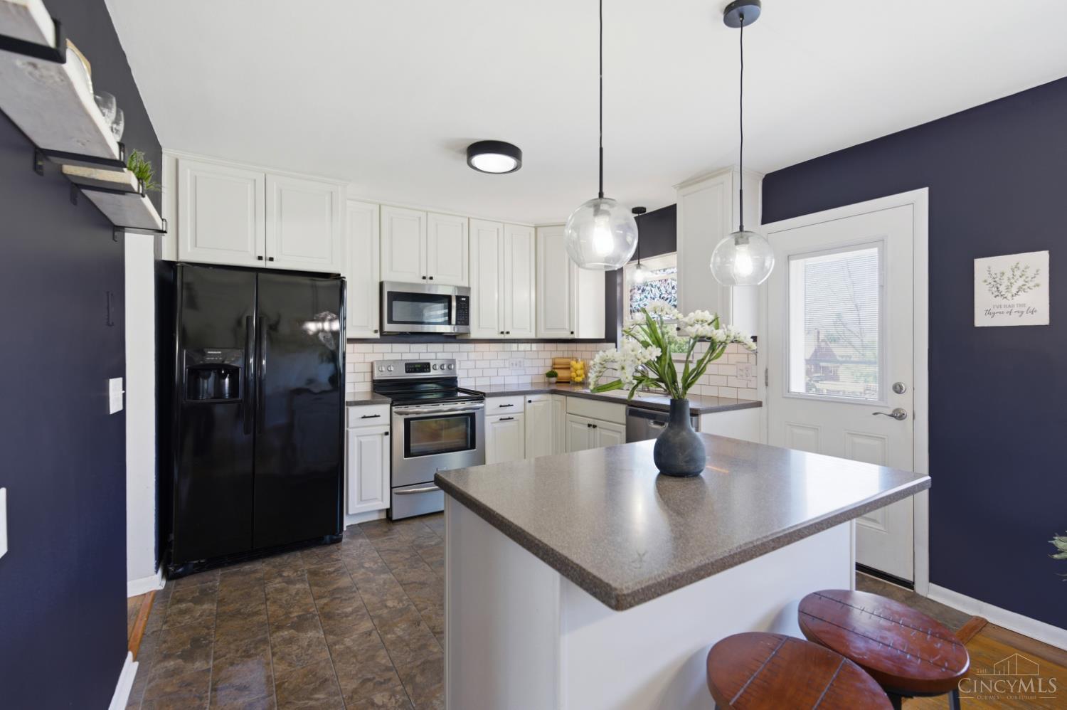 3351 Glenmont Lane