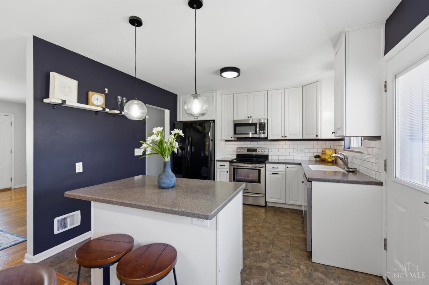 3351 Glenmont Lane