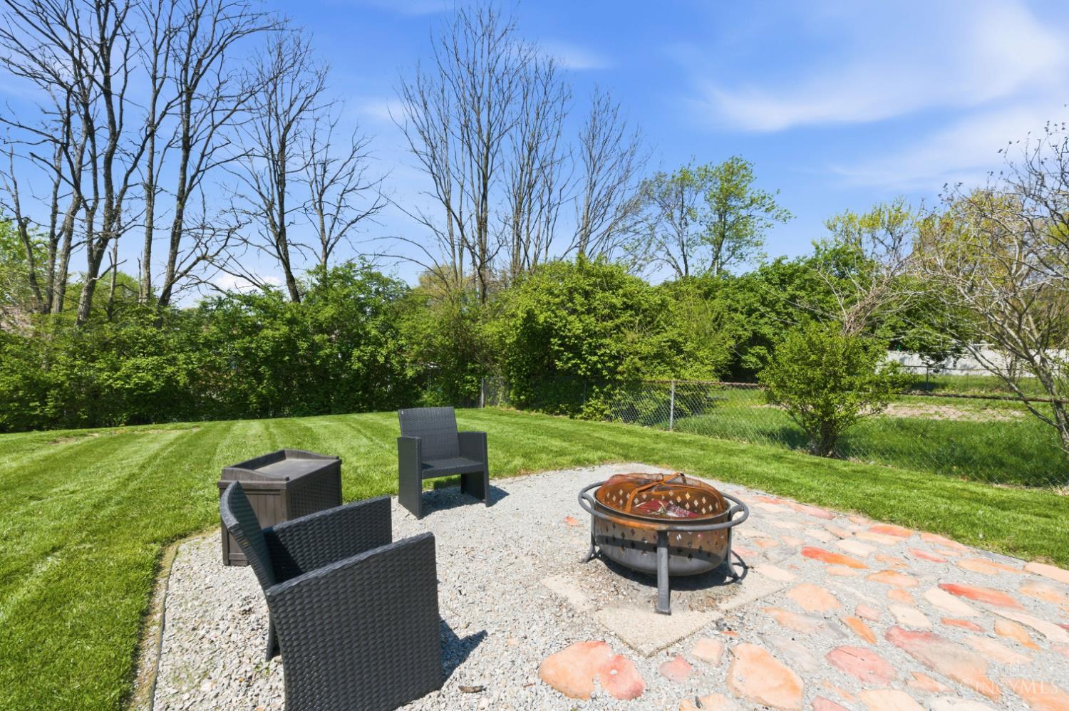 3351 Glenmont Lane