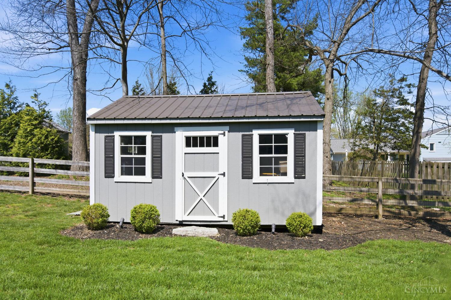 7400 N Timberlane Drive