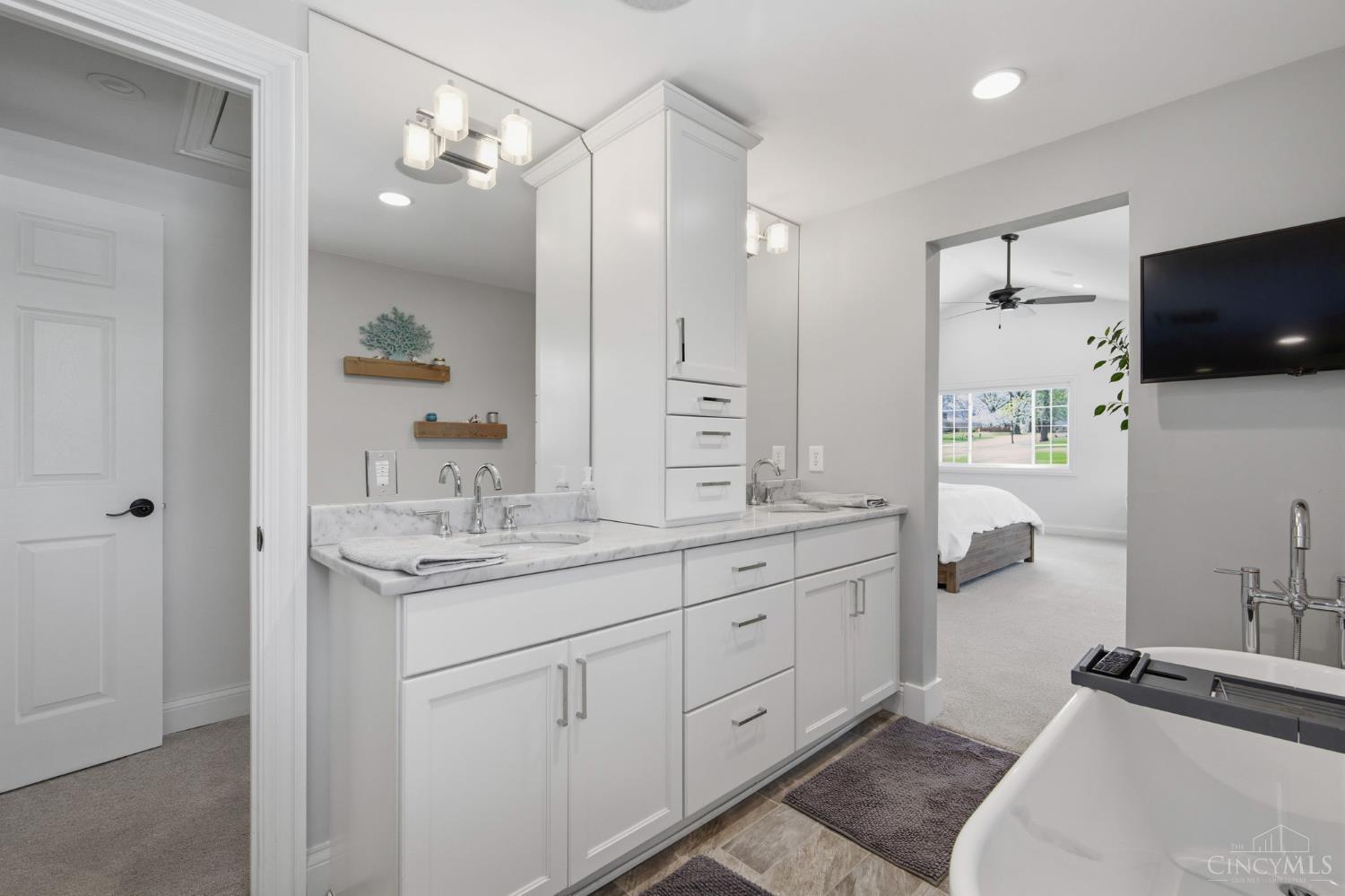 7400 N Timberlane Drive