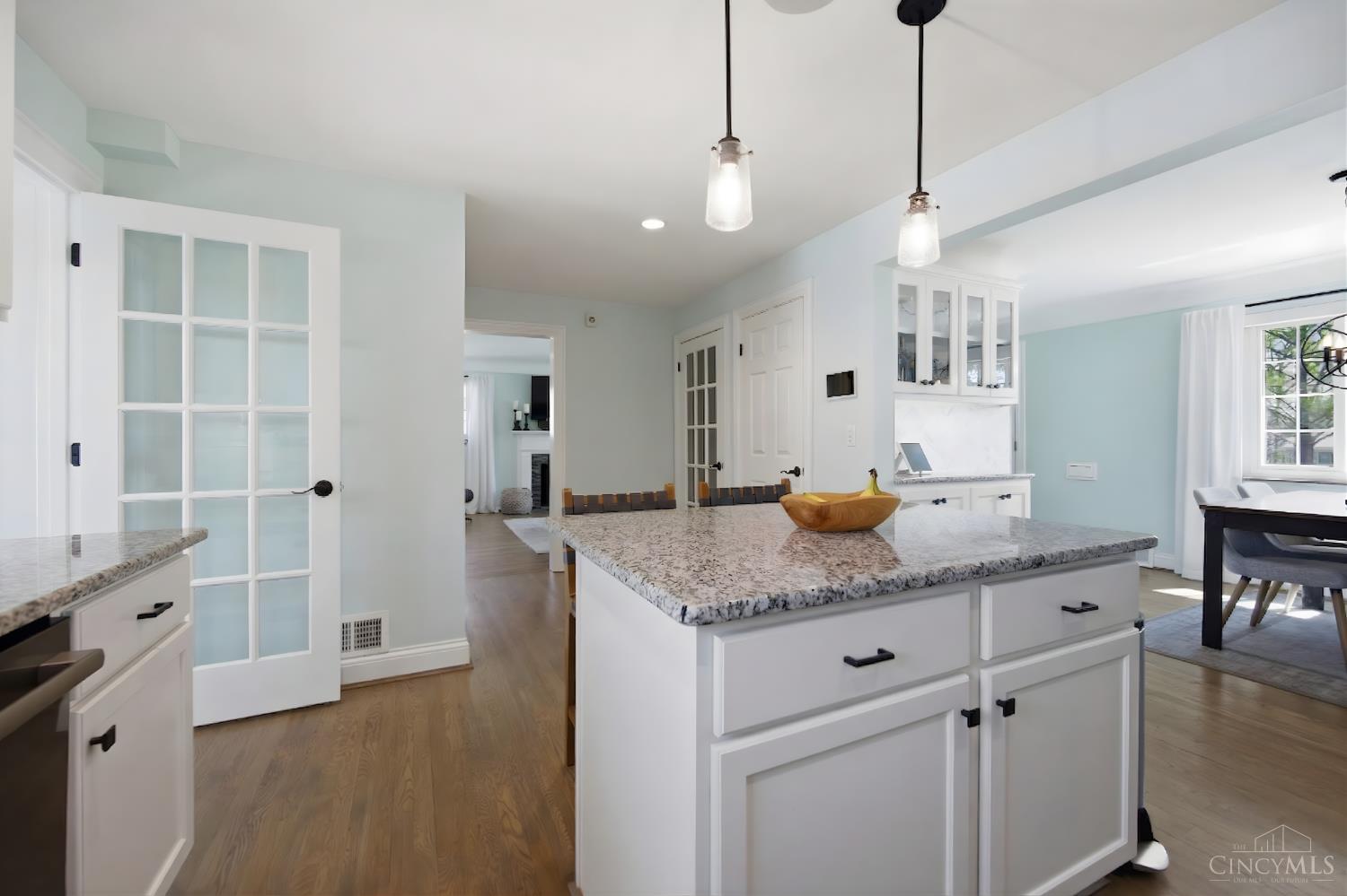 7400 N Timberlane Drive