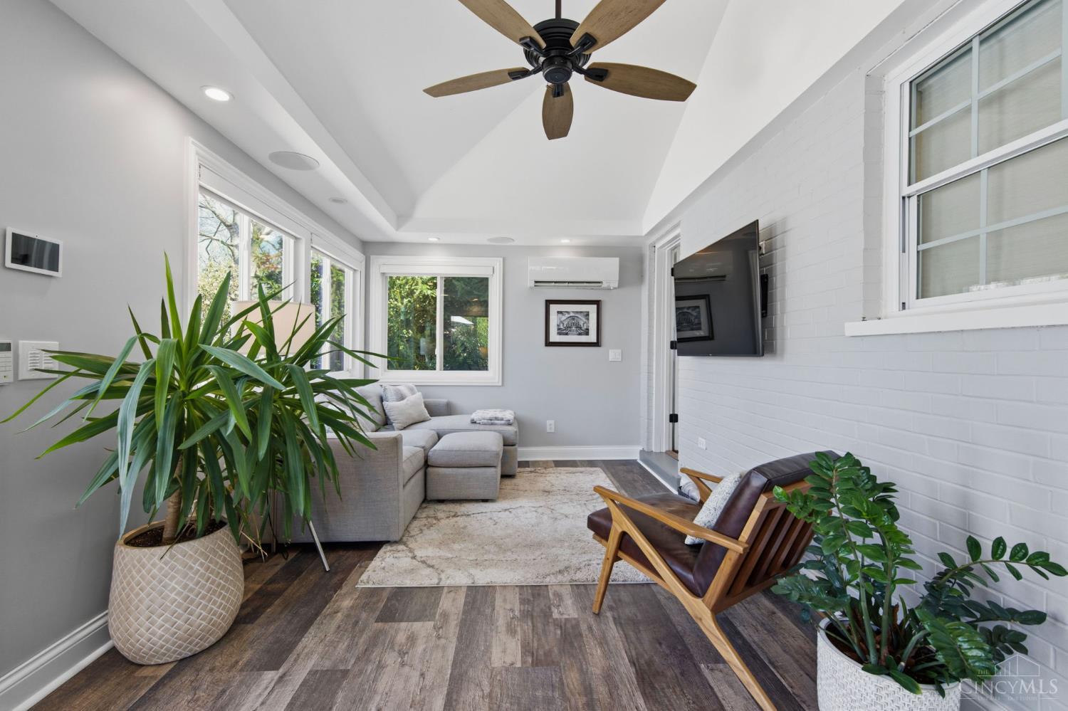 7400 N Timberlane Drive