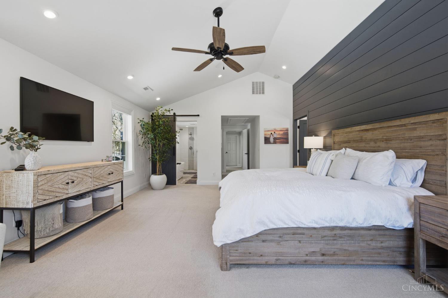 7400 N Timberlane Drive