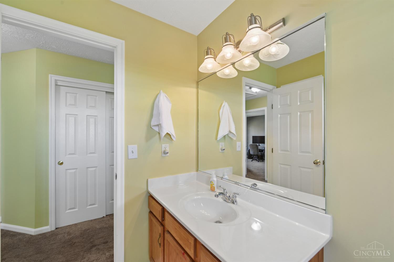5942 Franklin Trail