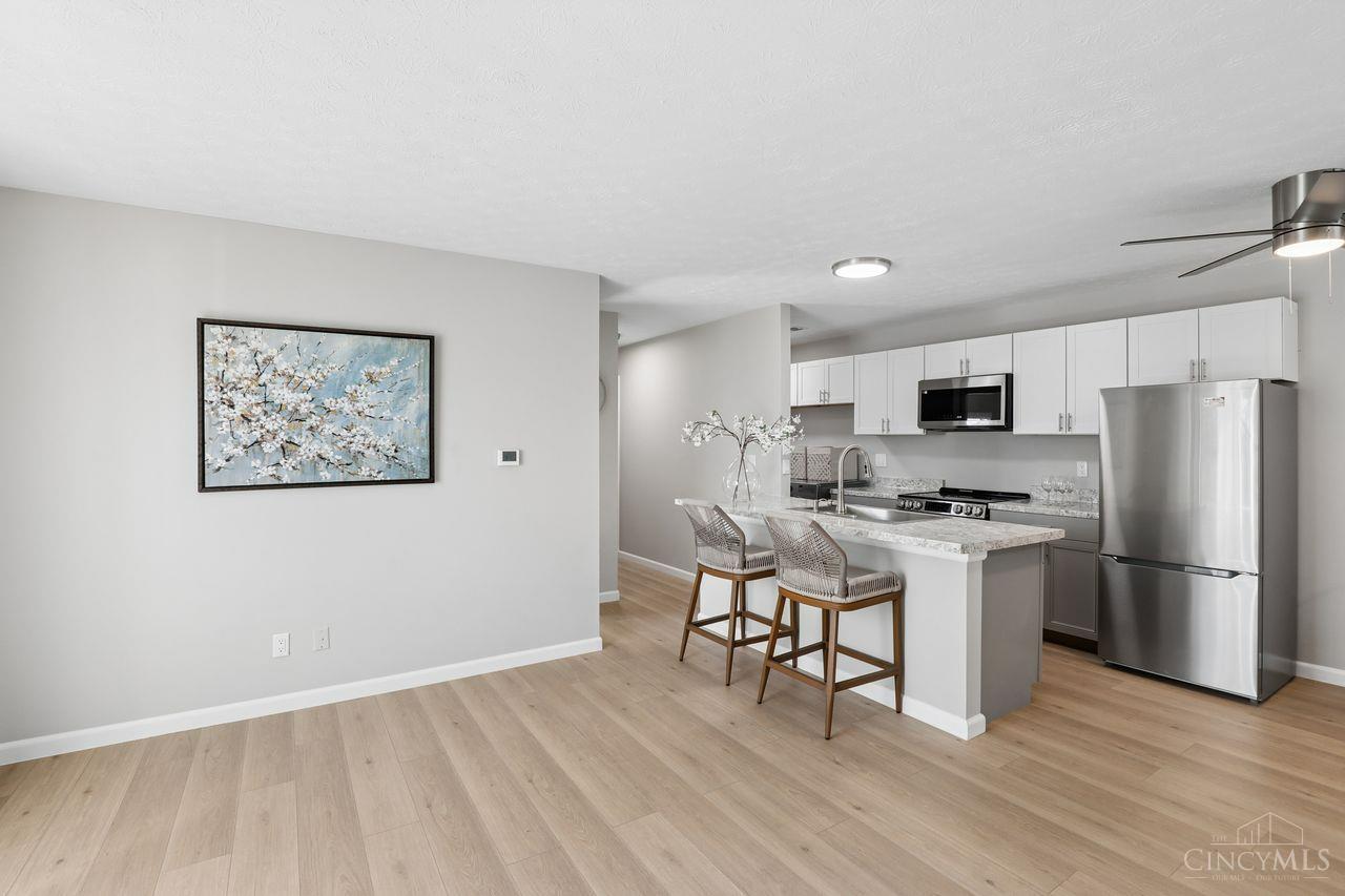 1000 E Crescentville Road