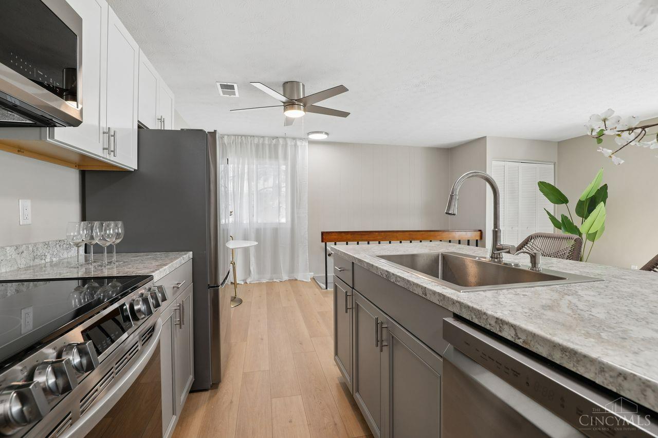 1000 E Crescentville Road