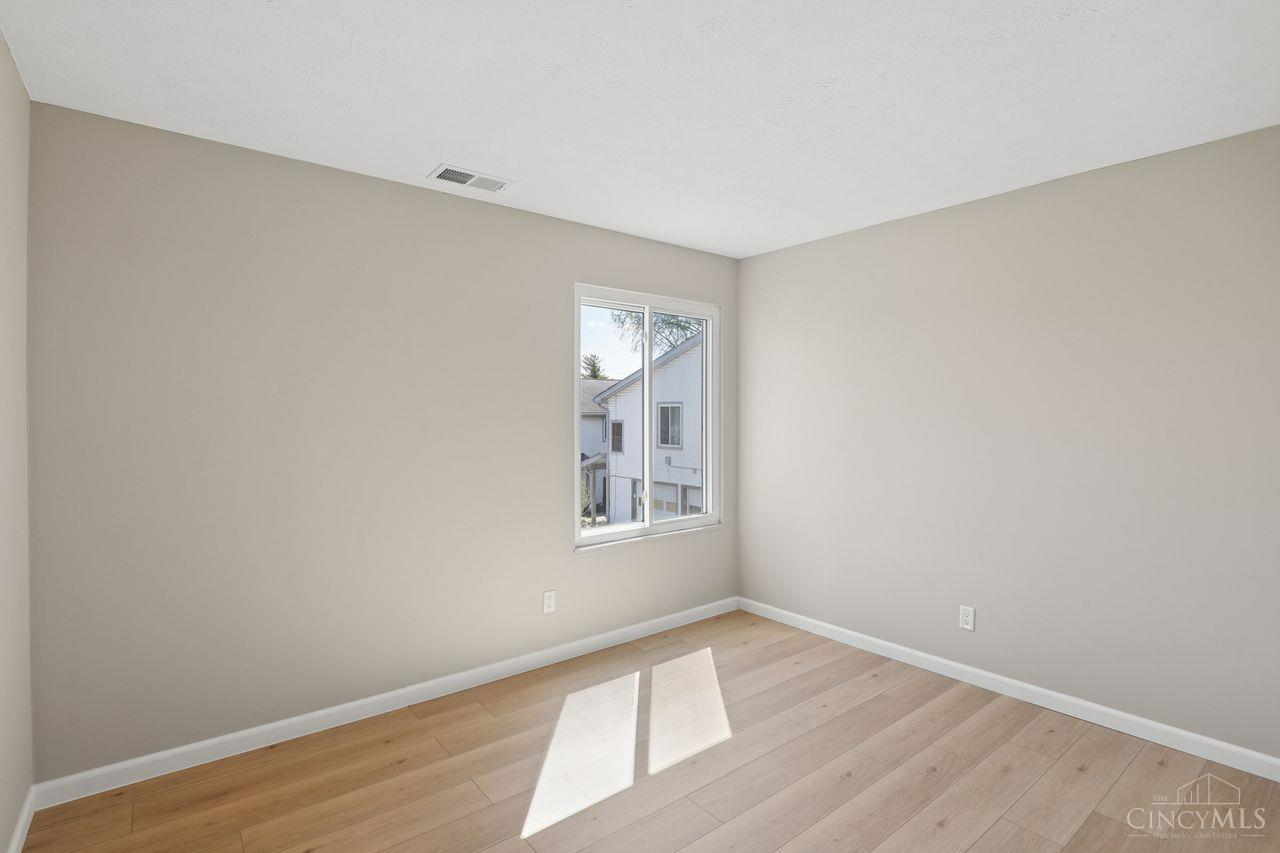 1000 E Crescentville Road