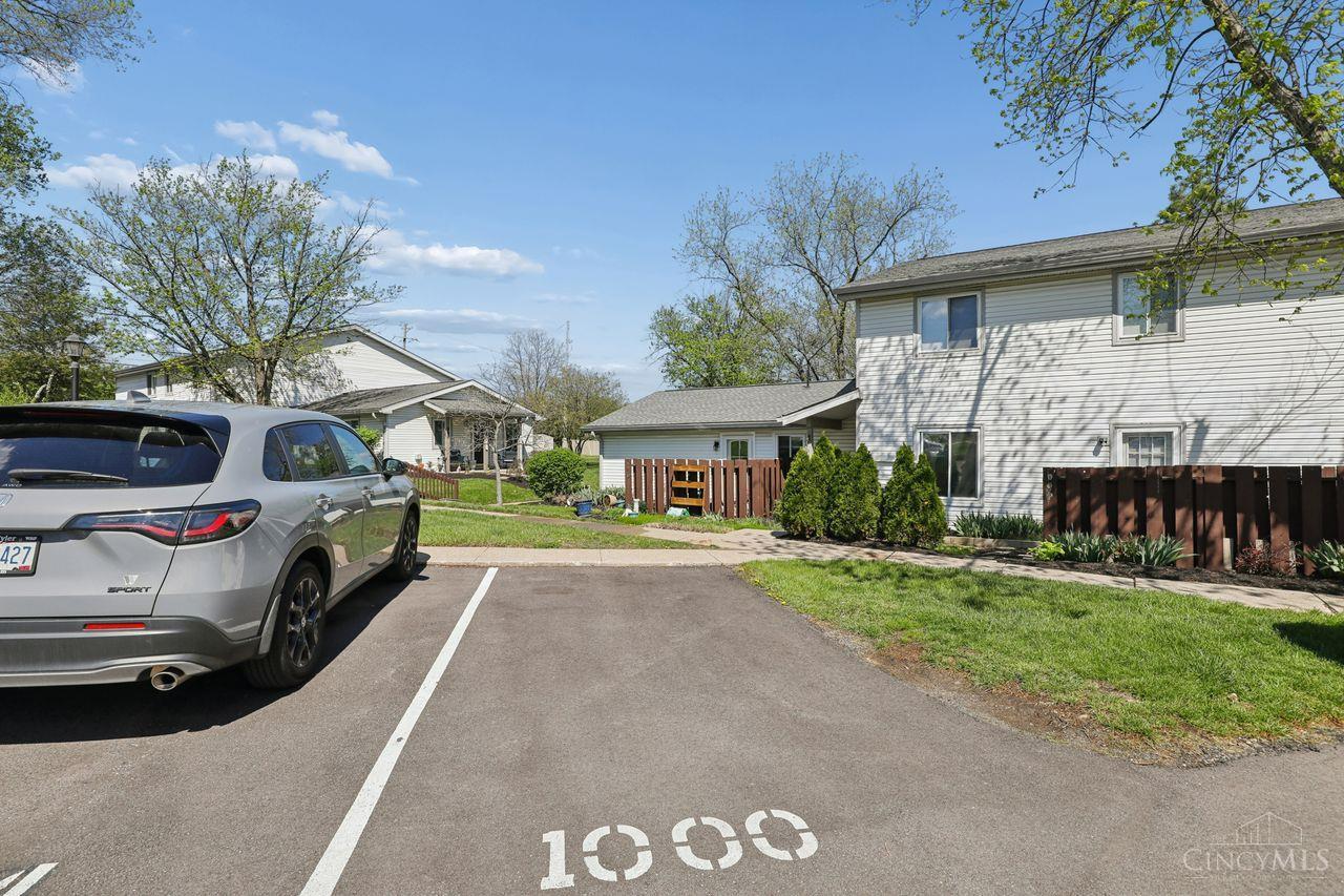 1000 E Crescentville Road