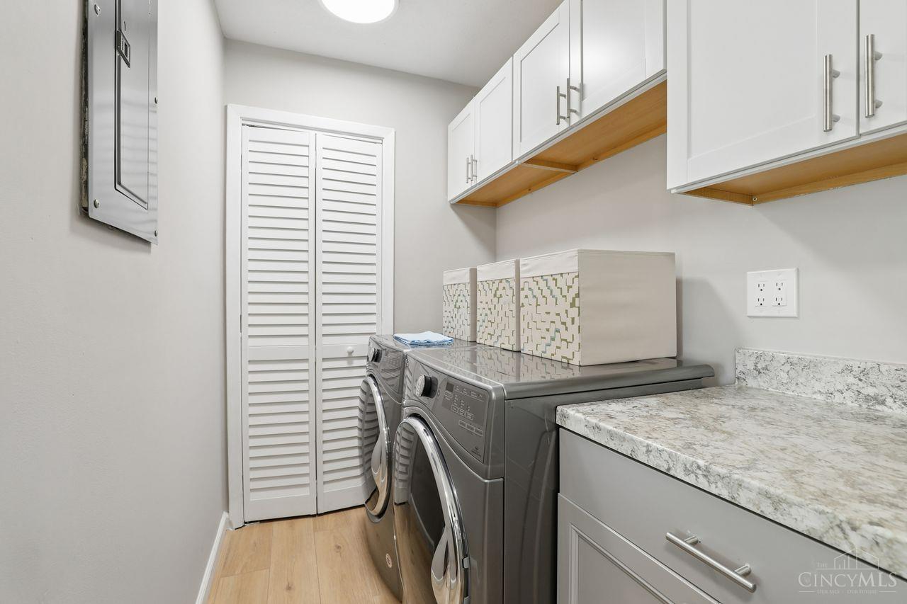 1000 E Crescentville Road