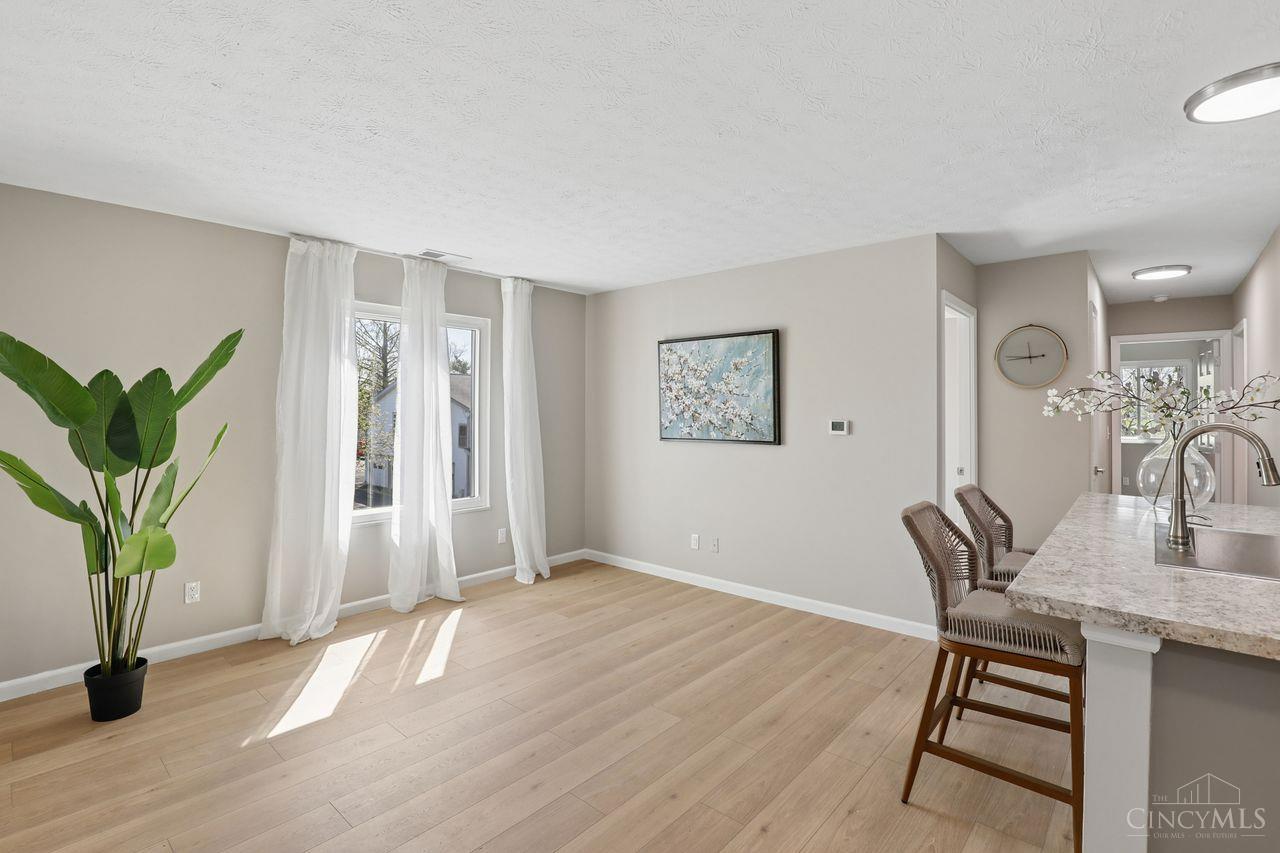 1000 E Crescentville Road